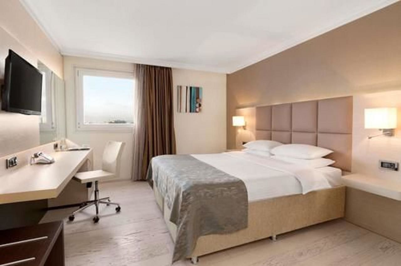 Отель Ramada by Wyndham Sofia City Center София-19